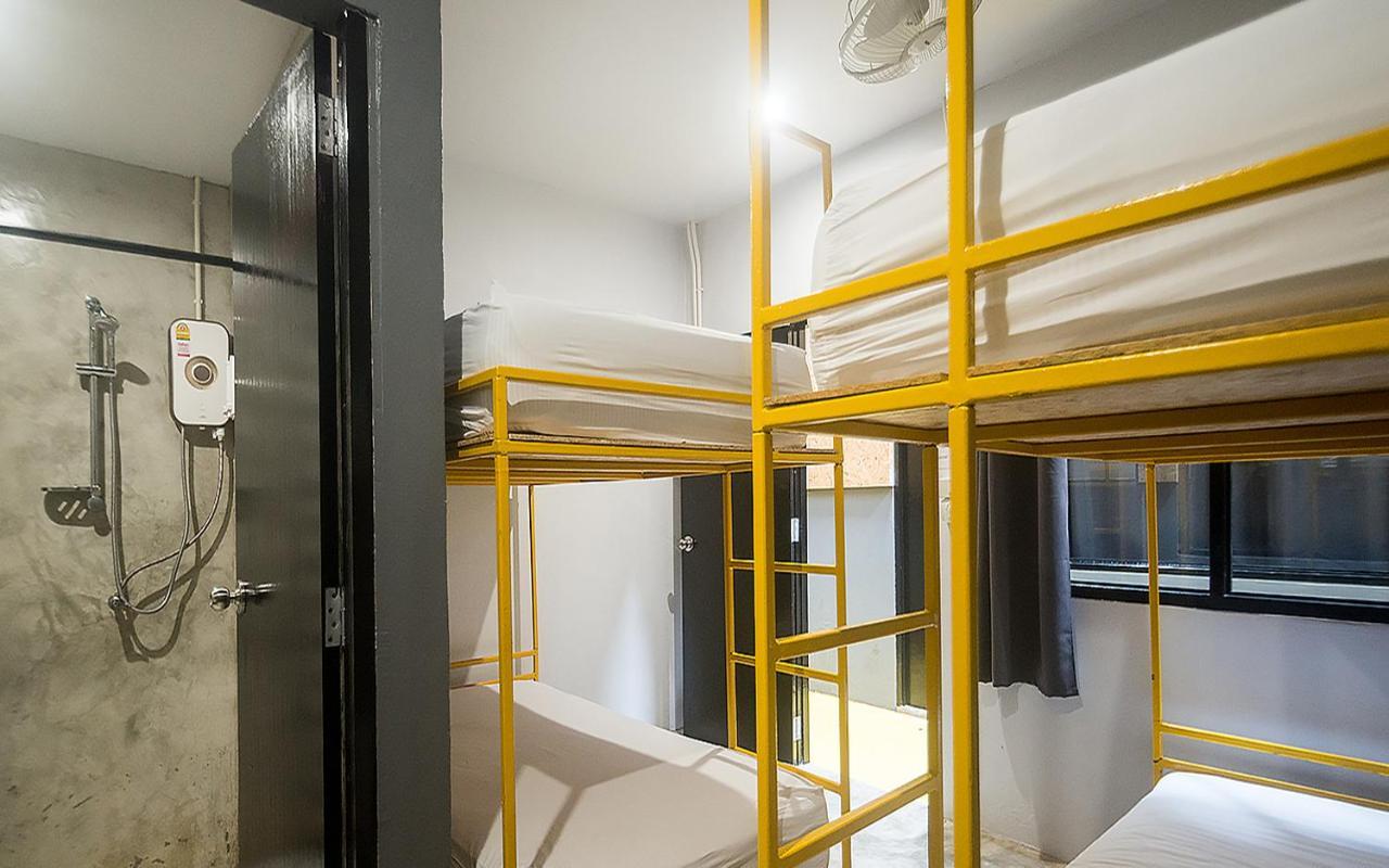 BED Hostel Phuket Buitenkant foto